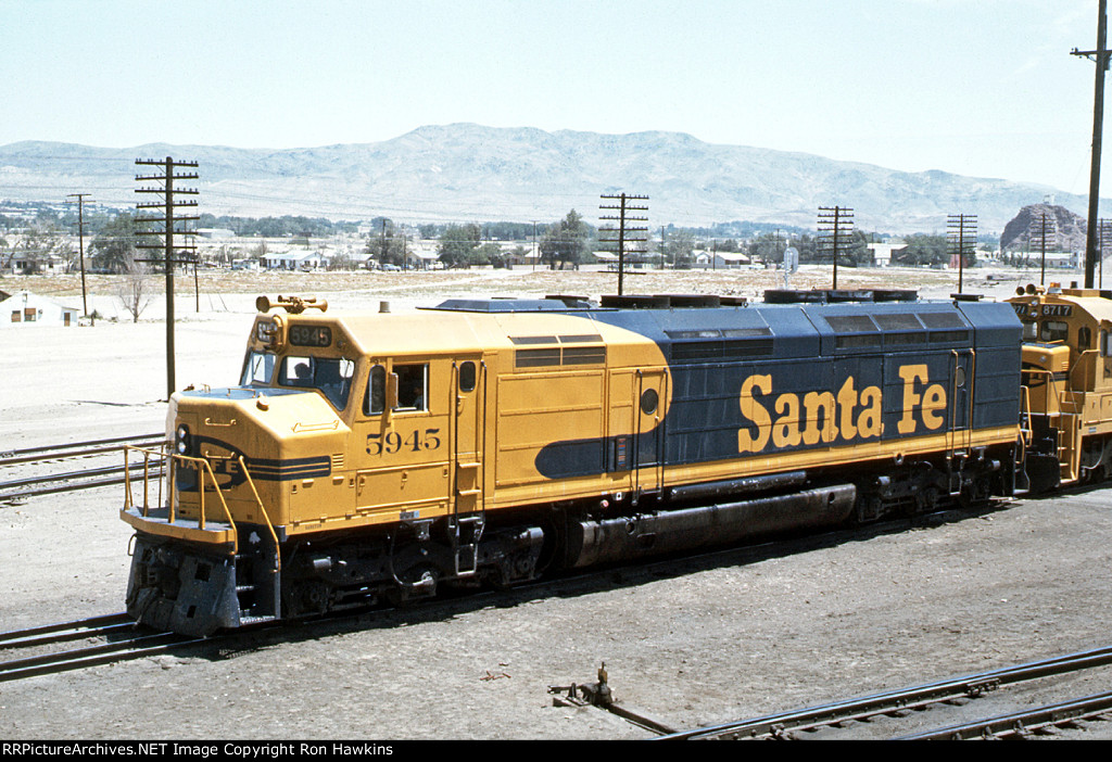 ATSF 5945 (REPOST)